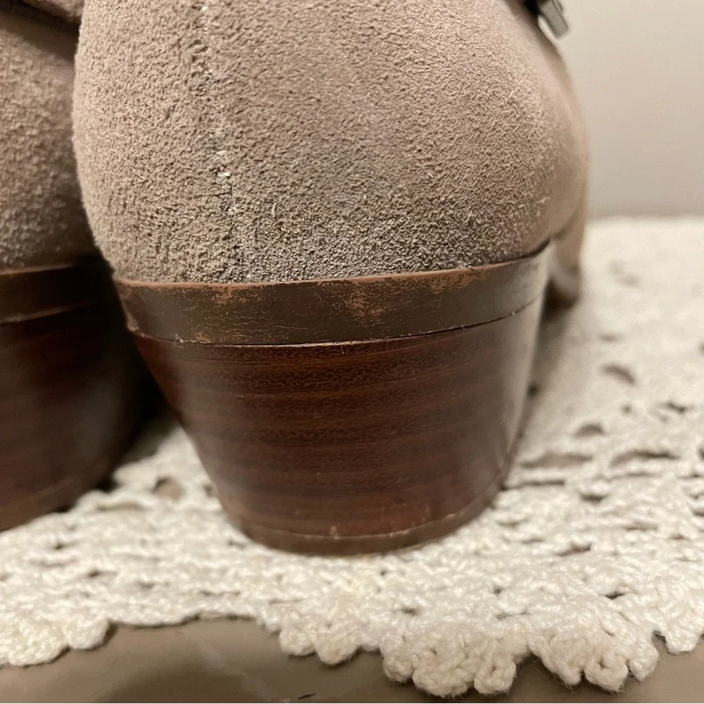 Sam Edelman Petal Suede Sand/Taupe/Beige Ankle Boots